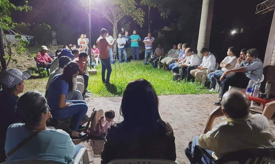 REUNION JOVENES POLITICOS