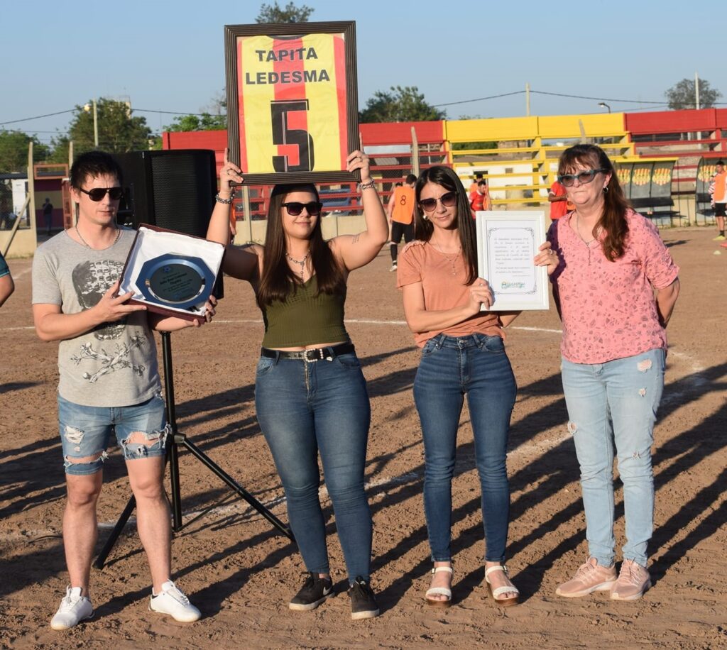 53-HOMENAJE A TAPITA LEDESMA
