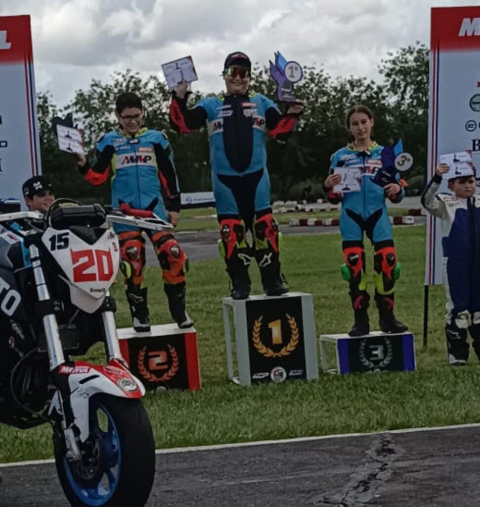 689465e8-4f77-4c9d-aaf3-f518d7f4976f